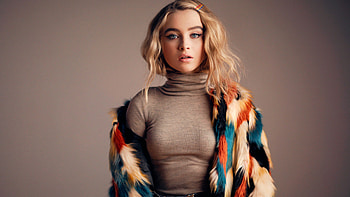 Sabrina Carpenter HD wallpaper