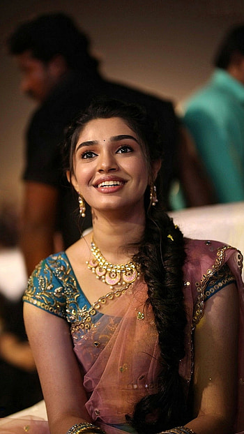 South Heroine, Krithi Shetty, Tollywood Actress, tolltwood actress HD phone wallpaper