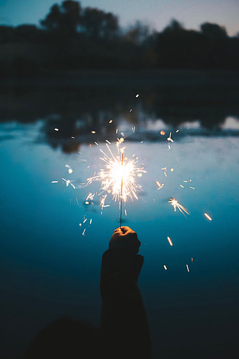 Twilight, Bright, Hand, Sparks, Miscellanea, Miscellaneous, Dusk, Bengal Lights, Sparklers HD phone wallpaper
