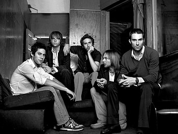 Maroon 5, High-resolution , Adam Levine's charisma, Soulful vocals HD wallpaper