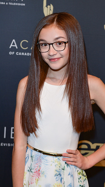 Anna Cathcart, model, actress HD phone wallpaper