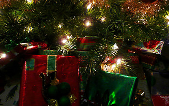 Christmas Eve, decoration, bulbs, lights, gifts, christmas tree, tree HD wallpaper