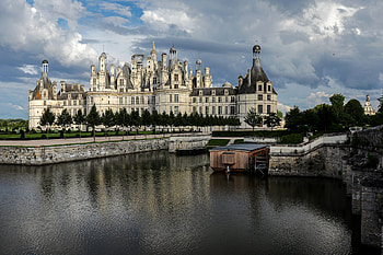Chateau de Chambord, Chambord, France, castle, france, reflection, water HD wallpaper