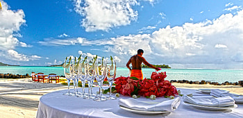 The Perfect Dinner on a Tropical Tahitian Beach Bora Bora, island, blue, two, dinner, sand, tropical, tahiti, beach, eat, desert, islands, ocean, tahitian, table, sea, pacific, luxury, paradise, beautiful, south, food, lagoon, french, breakfast, polynesian, bora bora, polynesia HD wallpaper