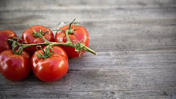 Tomato varieties, Exquisite , Culinary inspiration, Fresh produce HD wallpaper