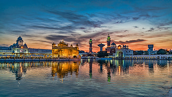Golden Temple in Amritsar, Punjab, India, golden temple, Harmandir Sahib, sikh, reflection, religious, Gurudwara HD wallpaper