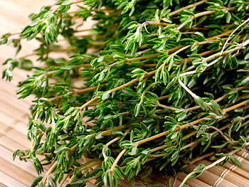 Fresh thyme herb, Aromatic spice, Essential seasoning, Pakistani cuisine HD wallpaper