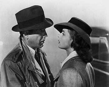 Casablanca, Classic romance film, Moroccan setting, Emotional love triangle HD wallpaper