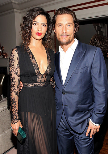 Camila Alves, Matthew McConaughey, Gala fashion, Celebrity couple HD phone wallpaper
