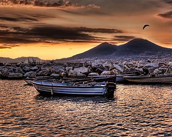 Vesuvius volcano, volcano, eruption, vesuvius, boats HD wallpaper