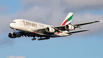 Emirates boycott, Yemen conflict, Humanitarian crisis, Activist campaigns HD wallpaper