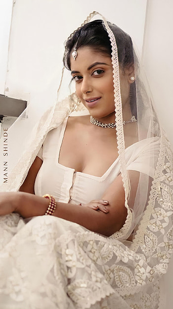 Sneha Paul, bollywood actress HD phone wallpaper