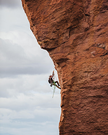Sky, Rock, Vertex, Top, Miscellanea, Miscellaneous, Extreme, Rock Climber, Alpinist HD phone wallpaper