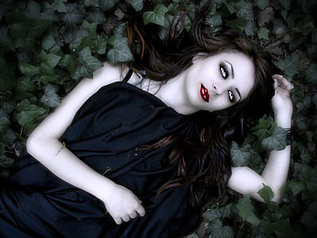Vampire girl, babe, black, costume, brunette, vampire HD wallpaper
