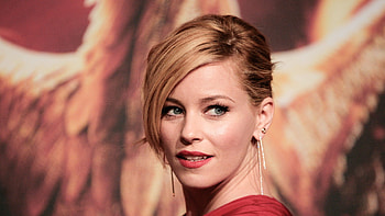 Elizabeth Banks Movies, Inspirational interview, Pitch Perfect 2, Marie Claire spread HD wallpaper