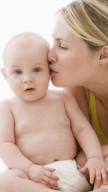 Baby Mom, Mother Kissing Baby HD phone wallpaper
