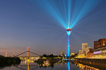 Dusseldorf Skyline, Captivating graphy, Markus Connemann, City's beauty HD wallpaper