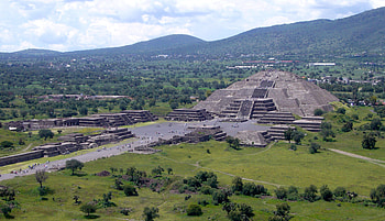 Pyramid of the Moon, Teotihuacan Mexico, stock , Mesmerizing view HD wallpaper