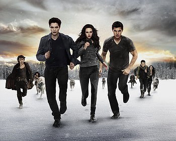 Twilight: Breaking Dawn Part II (2012), running, werewolf, part II, taylor lautner, vampire, people, edward cullen, twilight, robert pattinson, saga, fantasy, jacob black, movie, bella swan, breaking dawn, kristen stewart HD wallpaper