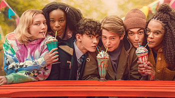 Kit Connor Joe Locke Yasmin Finney William Gao Sebastian Croft Corinna Brown Heartstopper HD wallpaper
