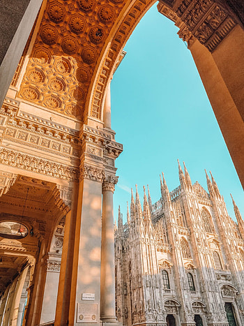 Milan travels, 24 hours in Milan, Travel itinerary, Sightseeing suggestions HD phone wallpaper