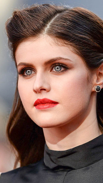 Alexandra Daddario, Latest , Sony Xperia HD phone wallpaper