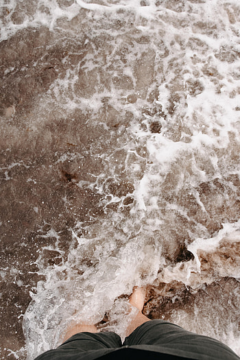 Sea, Coast, Miscellanea, Miscellaneous, Legs, Spray, Foam HD phone wallpaper