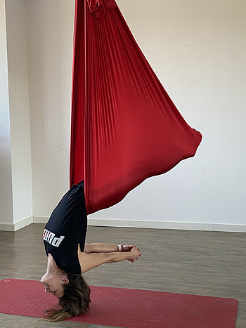 Aerial yoga, Francas Yoga, Jena yoga studio, Aerial fitness HD phone wallpaper