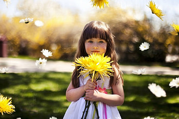 Little Girl with Big Flower, little girls, yellow flowers, flowers, graphy HD wallpaper
