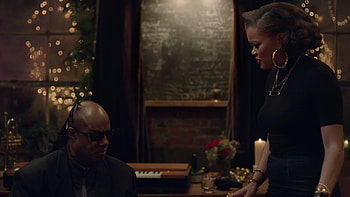 Apple's holiday ad, Andra Day, Stevie Wonder, a voiceover HD wallpaper