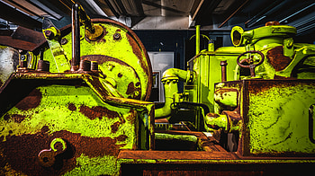 Vibrant Rusty Machinery: A Stunning Ultra HD wallpaper