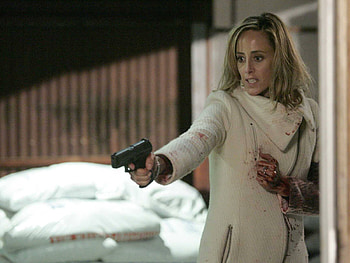 Kim Raver, sexy, american, blonde, gun, blood, actress HD wallpaper