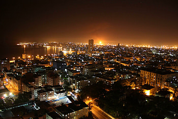 Havana's charm, Cuban street life, Vibrant city, Colonial architecture HD wallpaper