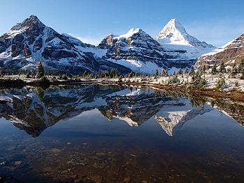 Mt. Assiniboine and Magog, from Tarn, sky, lake, snow, mountain HD wallpaper