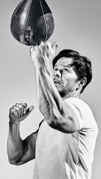 Mark Wahlberg, Men's Health, Monochrome, Xperia X HD phone wallpaper