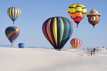 Flying Bear, colors, balloons, beautiful, air HD wallpaper