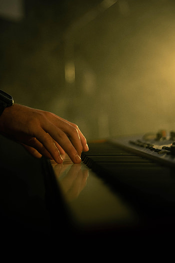 Music, Clock, Piano, Keys, Fingers HD phone wallpaper