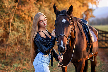 Horse, model, lady, pretty HD wallpaper