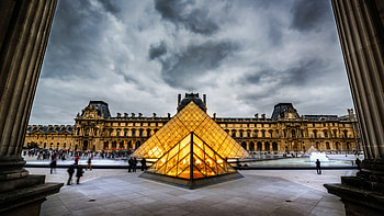 Stunning visuals, Ultra quality, High-definition Louvre, Crystal clear details HD wallpaper