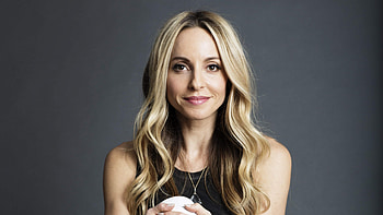 Gabrielle Bernstein, motivational speaker, smile HD wallpaper