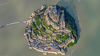 Mont Saint Michel, Island in Normandy, Annual marathon race HD wallpaper