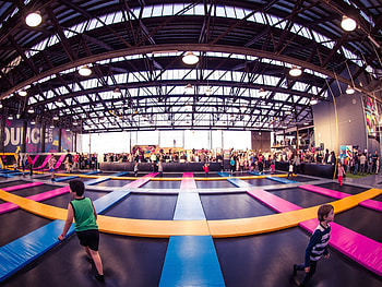 Melbourne Trampoline Park, Trampolining HD wallpaper