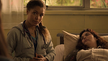 Antonia Thomas, Dr. Claire Browne, Stethoscope, Good Doctor episode HD wallpaper
