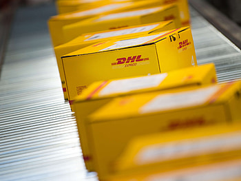 DHL customer experience, Unpleasant pickup, Service frustrations, Misleading cards HD wallpaper