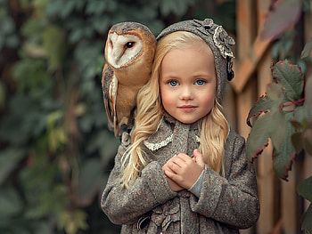 Little Girl, Bird, Girl, Owl, Child, Smile HD wallpaper