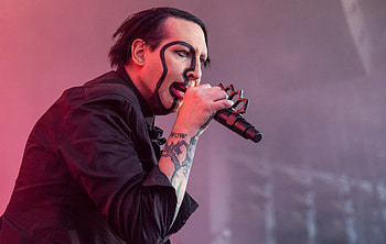 Marilyn Manson, Music controversy, Intriguing interviews, Artistic expression HD wallpaper