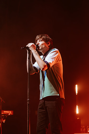 zing rain concert, Brave Louis Tomlinson fans HD phone wallpaper
