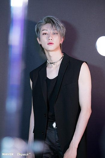 Seventeen The8, lip, fashion_design HD phone wallpaper
