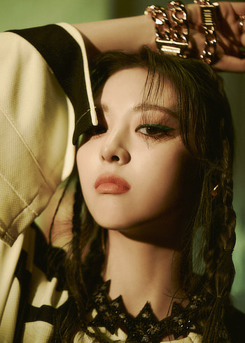 ITZY Yuna GUESS WHO, GUESS WHO, ShinYuna HD phone wallpaper