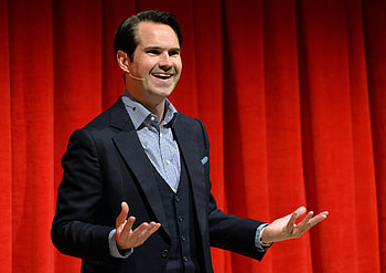 Jimmy Carr's 911 joke, Shocking comedy, Bold punchline, Memorable performance HD wallpaper